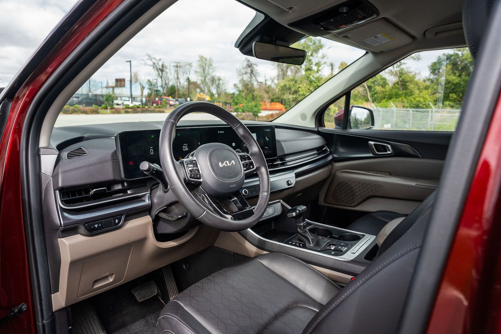 Used 2025 Kia Carnival image 21