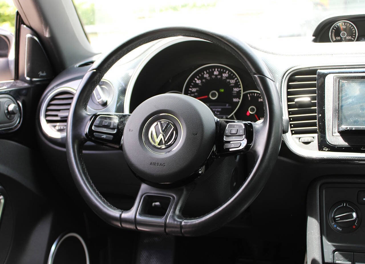 Used 2012 Volkswagen Beetle 2.0T FWD image 20