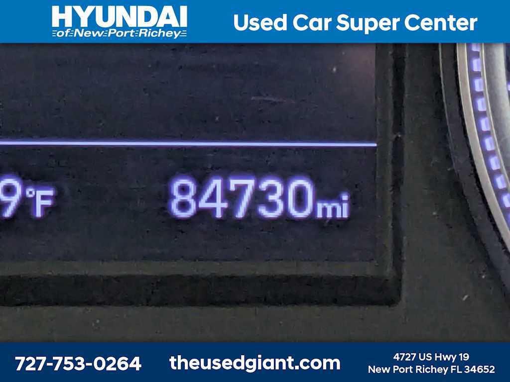 Used 2020 Hyundai Santa Fe SE image 31