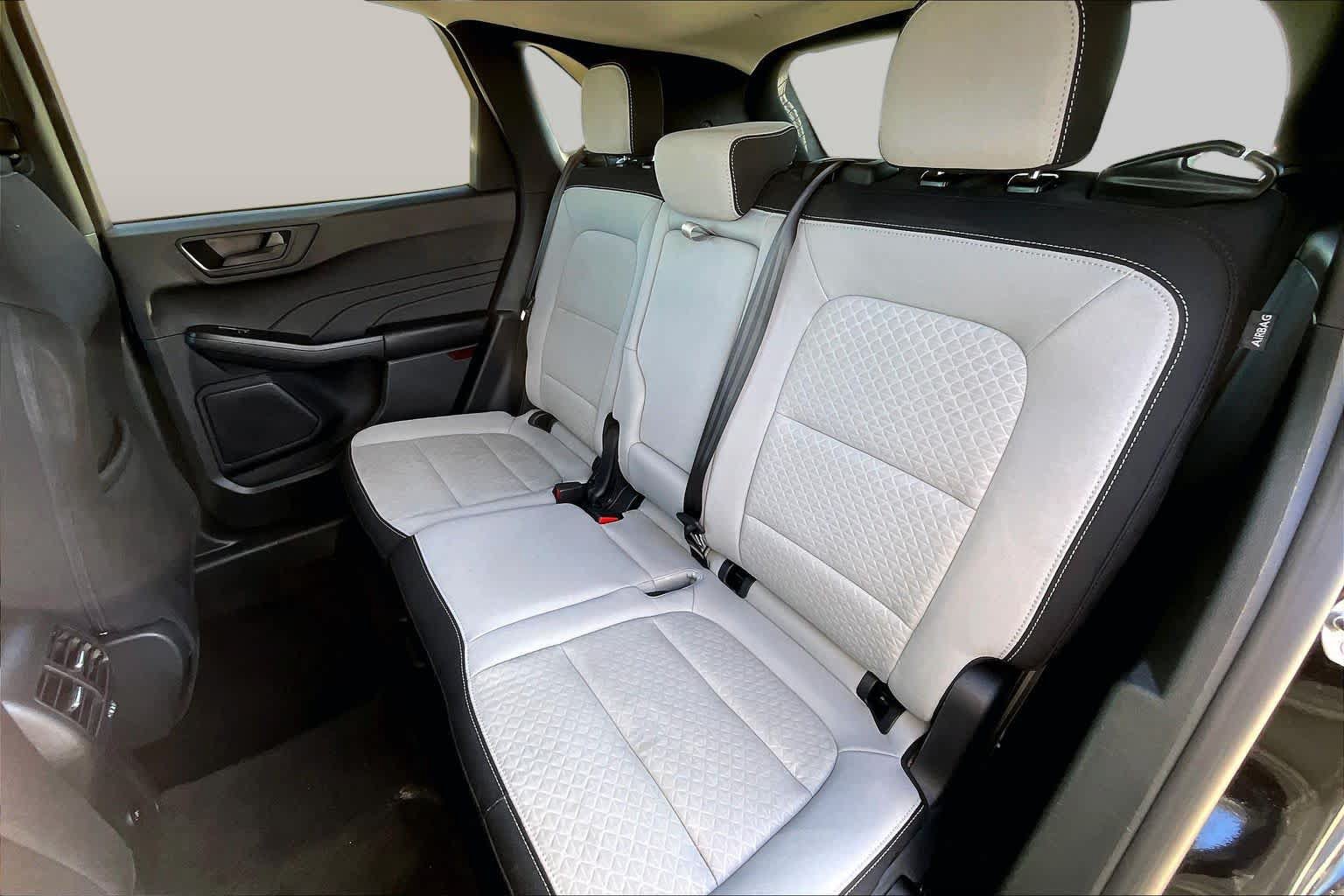 Used 2025 Ford Escape Active AWD/4WD image 37