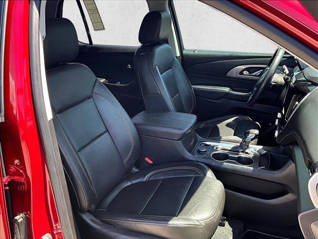 Used 2021 Chevrolet Traverse RS FWD image 9