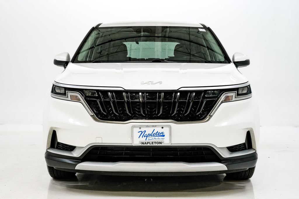 Certified 2024 Kia Carnival LX image 4