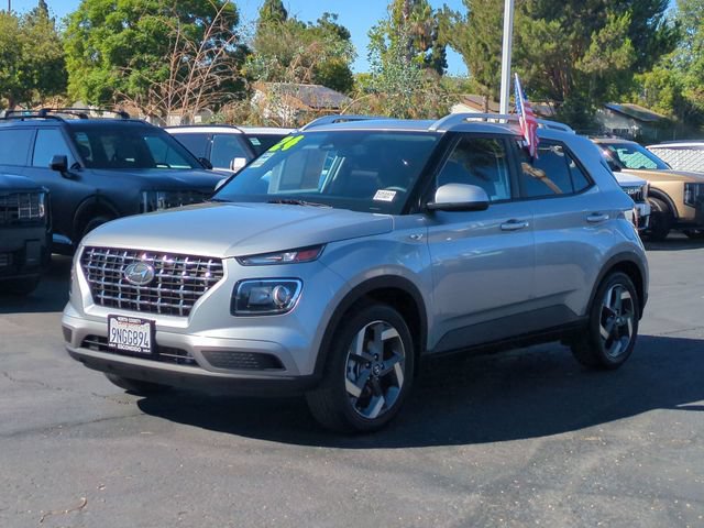 Used 2024 Hyundai Venue SEL FWD image 7