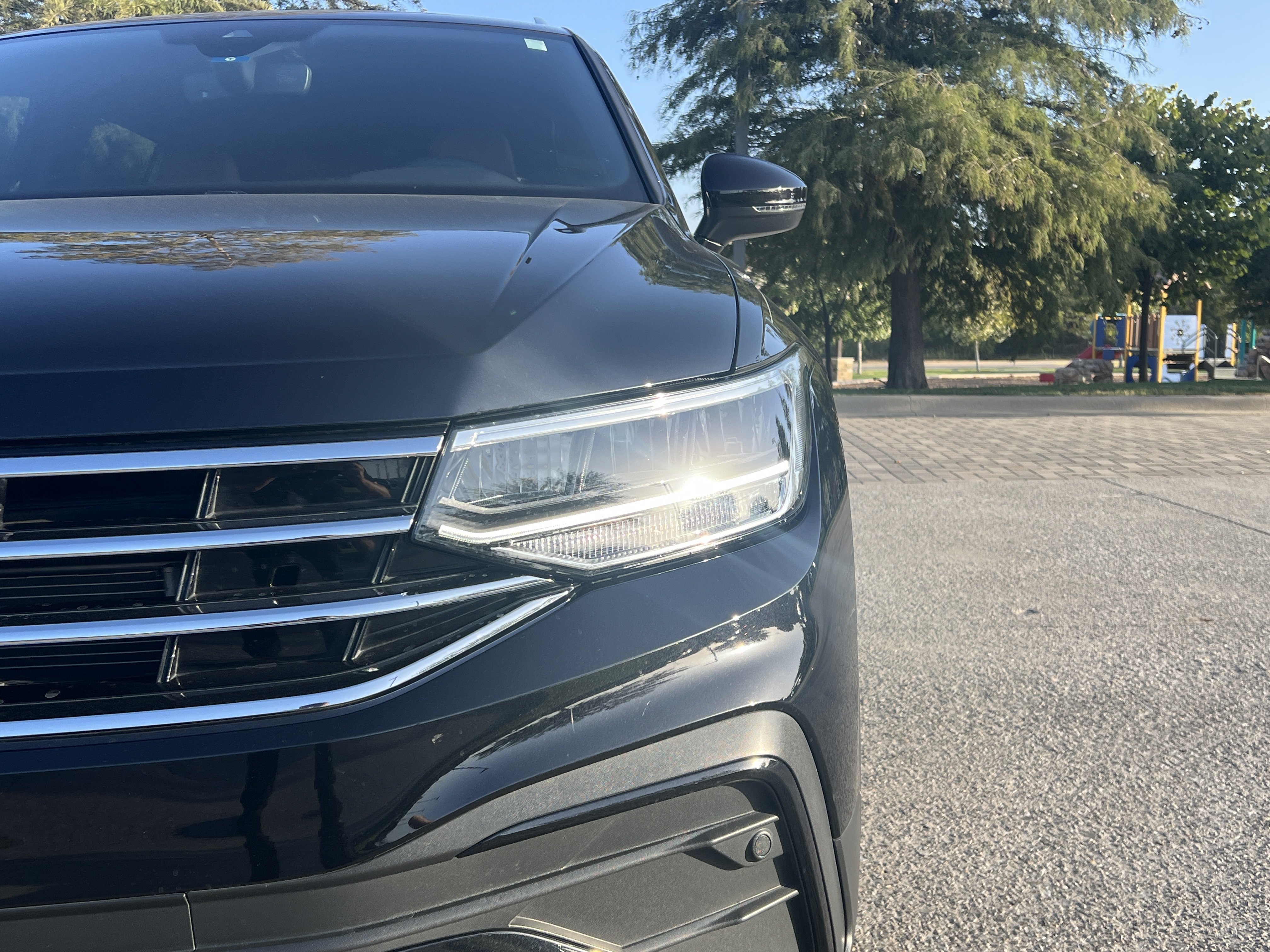 Used 2024 Volkswagen Tiguan SE w/ MDO Package, Three-Row FWD image 5