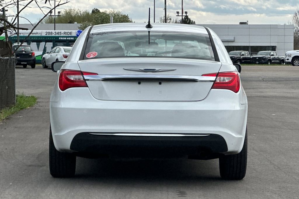 Used 2013 Chrysler 200 Touring w/ Cold Weather Group image 5