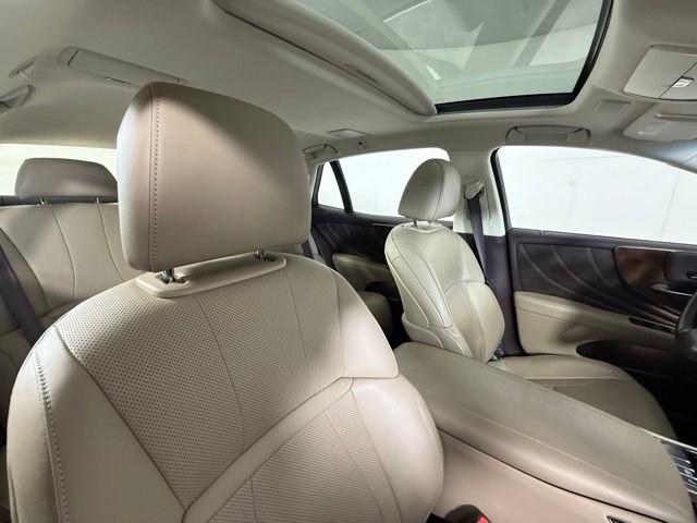 Used 2019 Lexus LS 500 w/ Accessory Package (Z2) RWD image 33