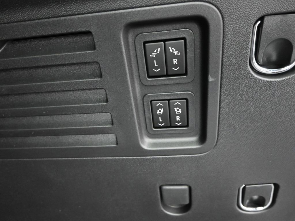 New 2026 Chevrolet Traverse RS image 14