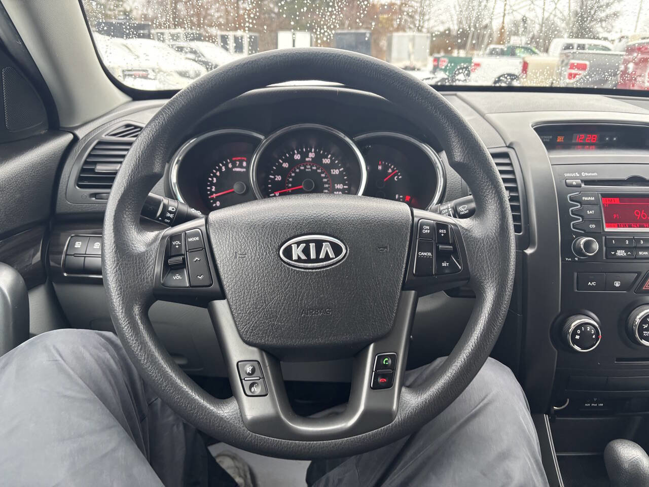 Used 2011 Kia Sorento 2WD image 24