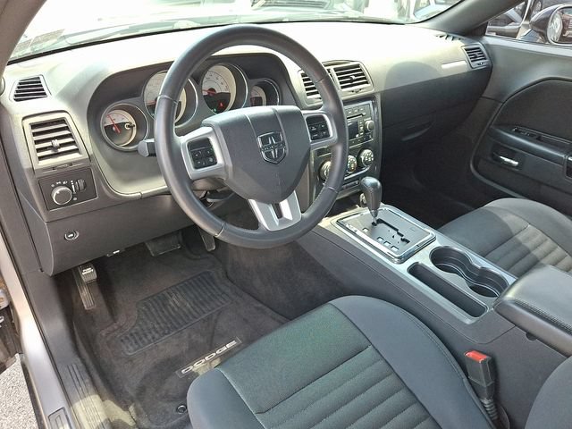 Used 2014 Dodge Challenger SXT RWD image 11
