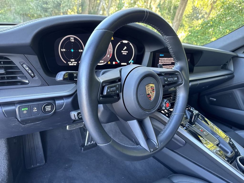 Used 2025 Porsche 911 Carrera image 18