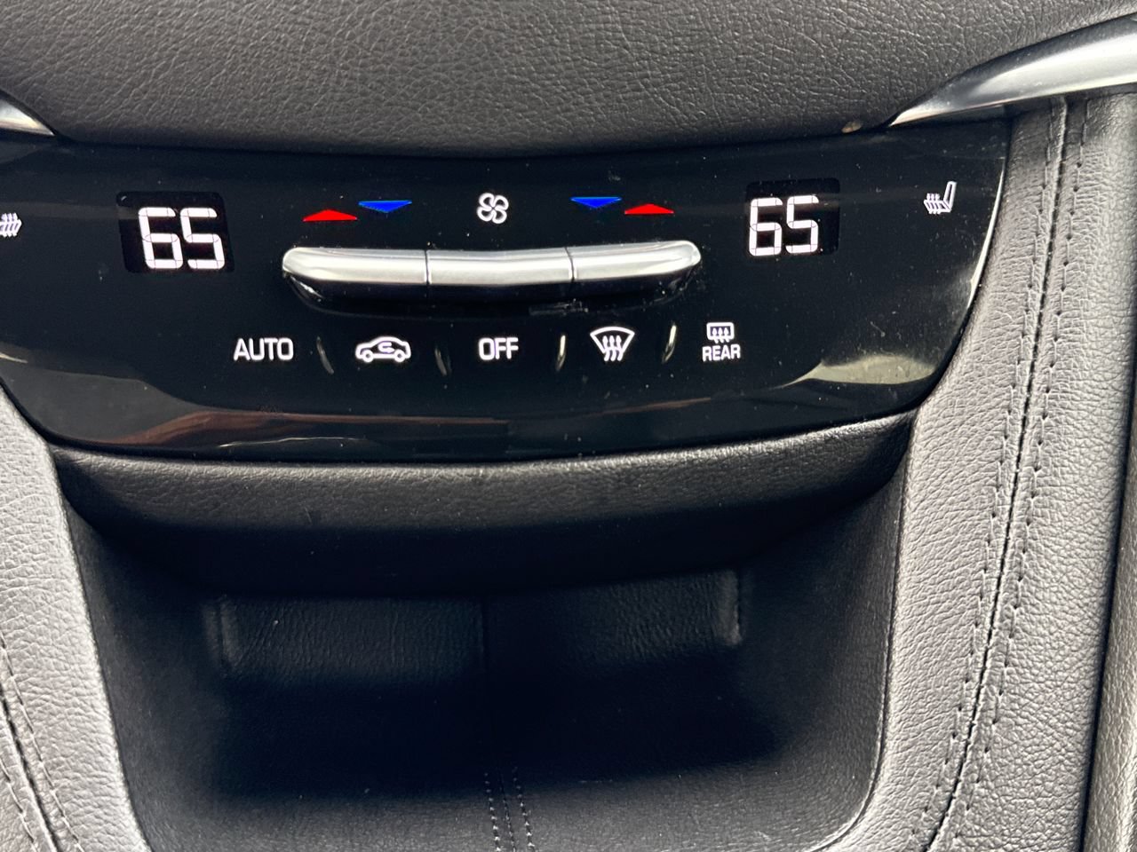 Used 2025 Cadillac XT5 Luxury AWD/4WD image 22