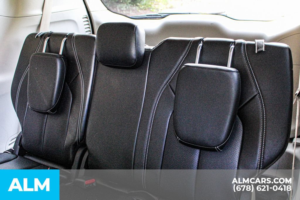Used 2023 Chrysler Pacifica Touring-L FWD image 18