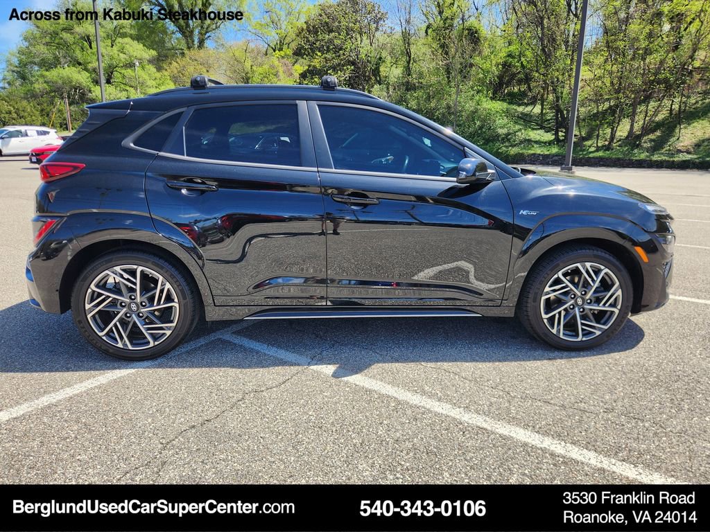 Used 2022 Hyundai Kona N Line image 3