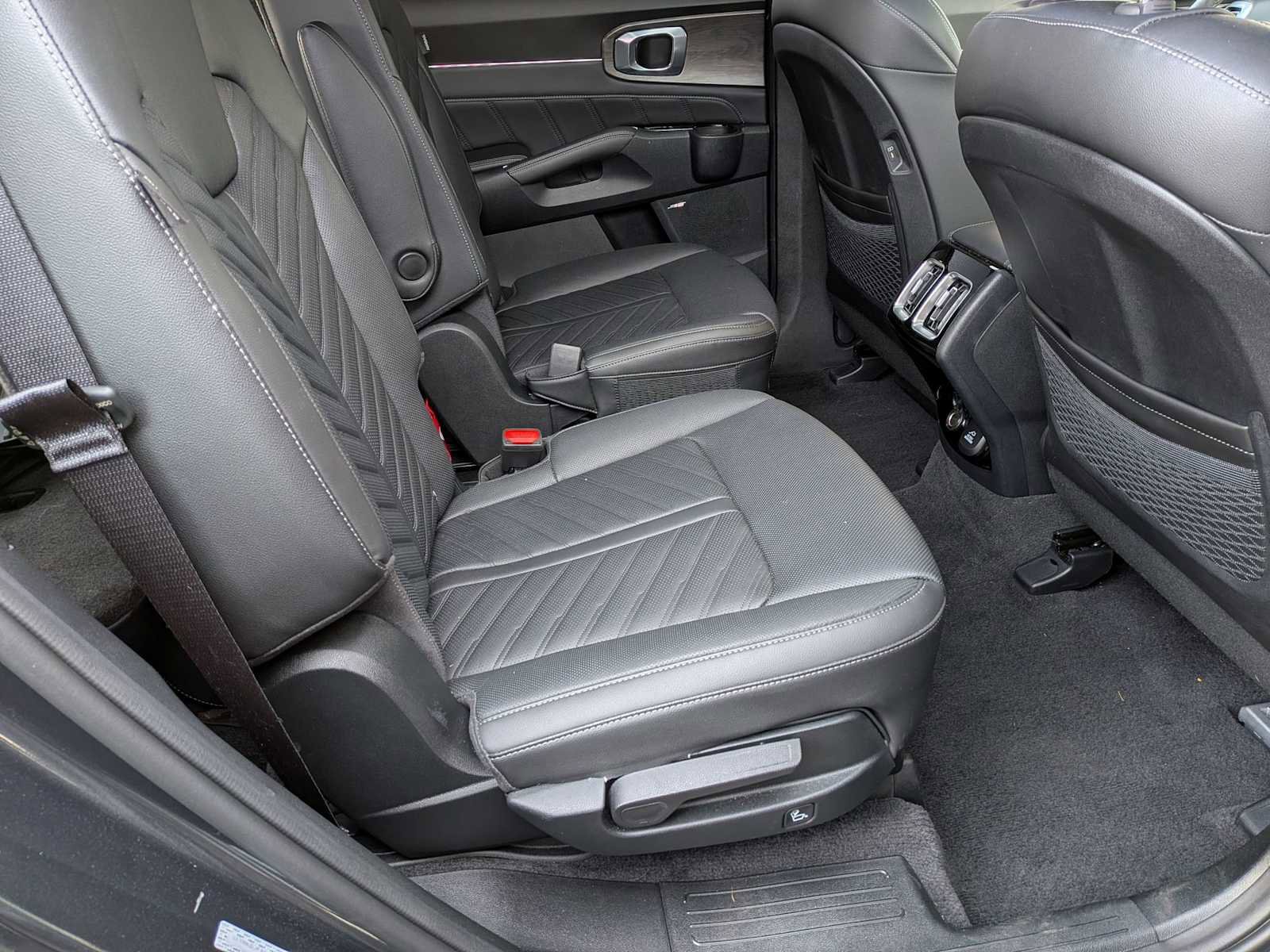 Used 2025 Kia Sorento SX Prestige image 19