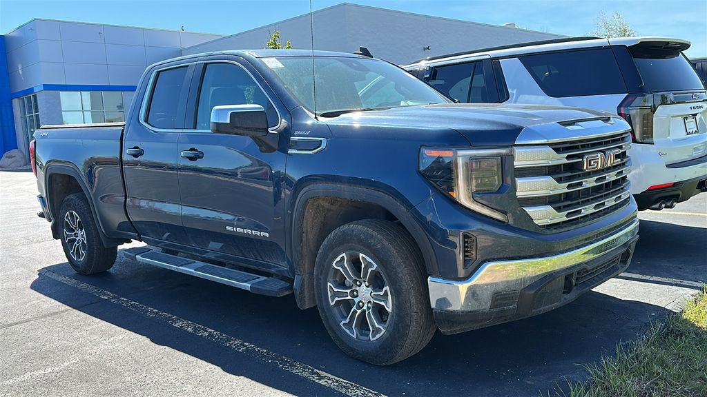 Used 2023 GMC Sierra 1500 SLE w/ Preferred Package AWD/4WD image 2