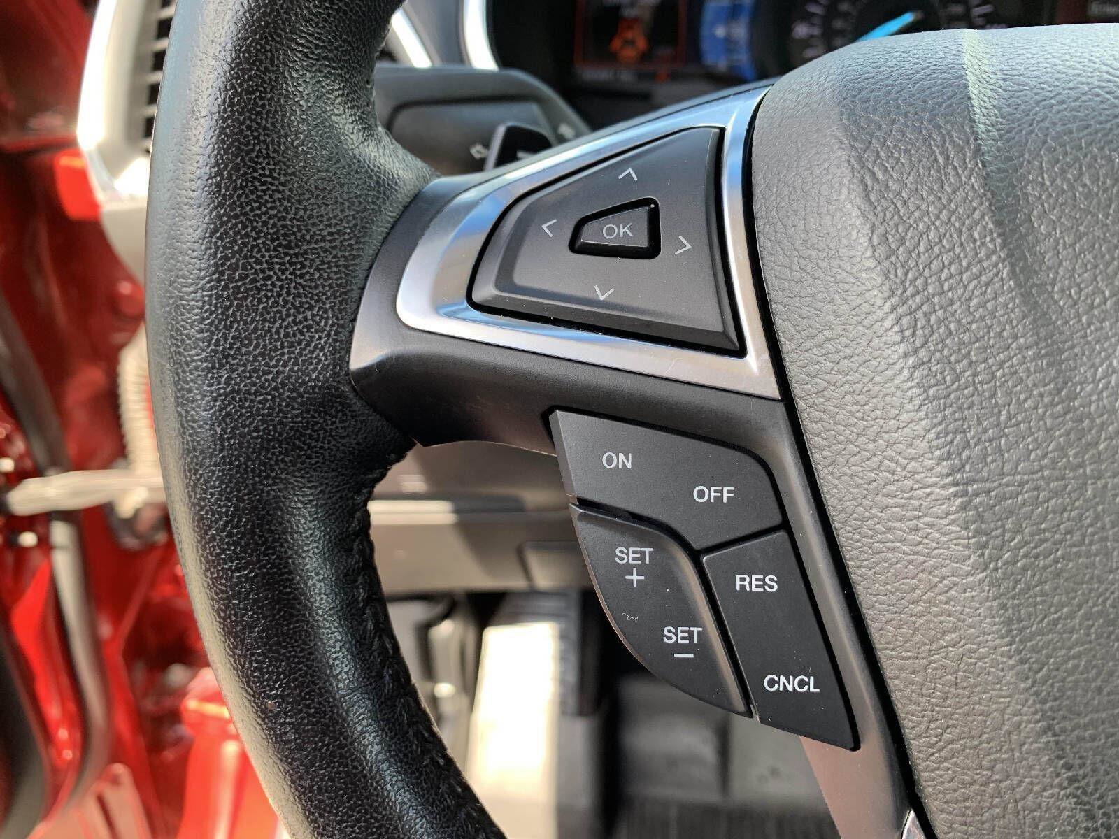 Used 2018 Ford Edge Titanium w/ Equipment Group 301A AWD/4WD image 16
