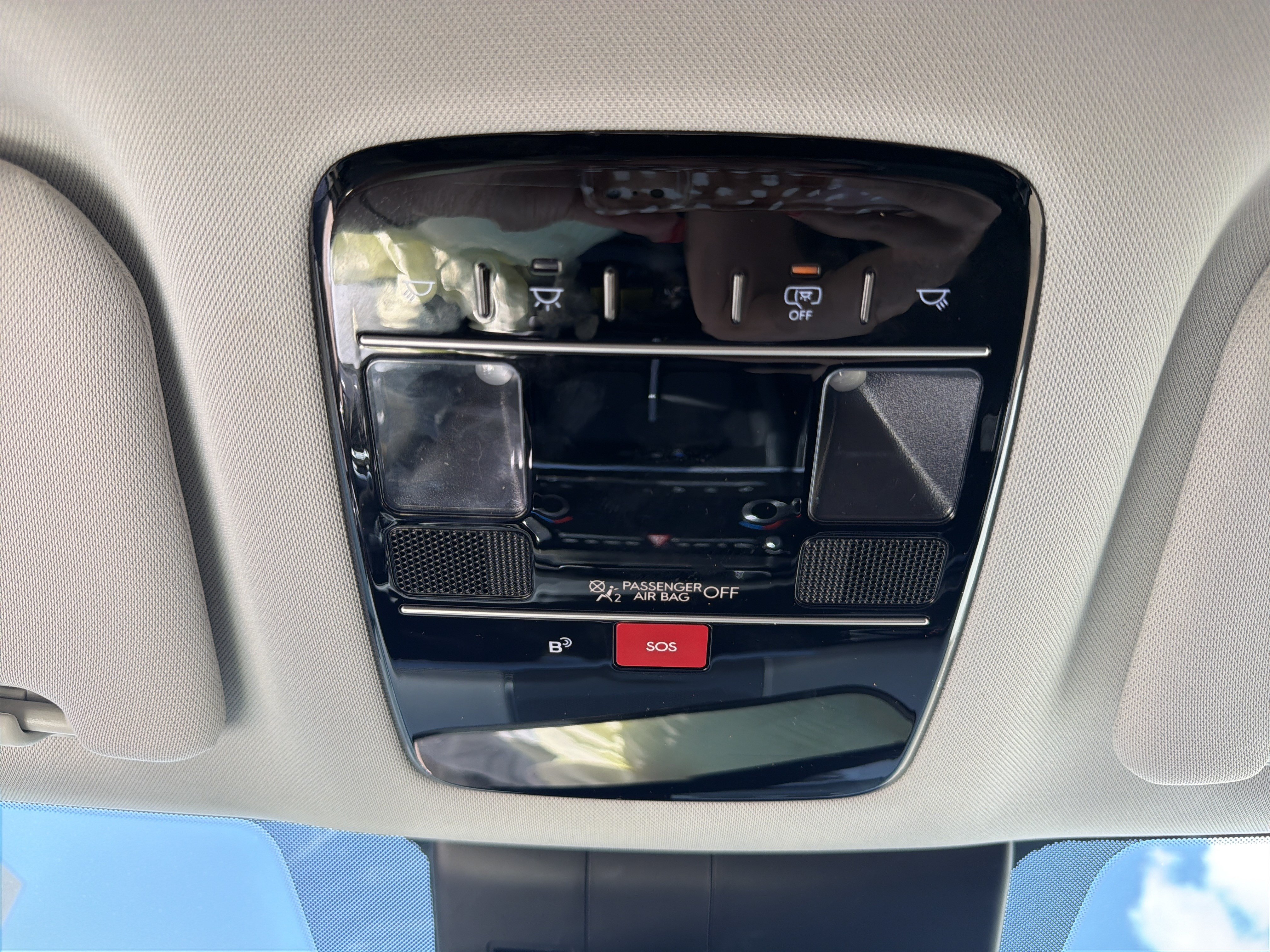 Used 2025 Hyundai Santa Fe SEL FWD image 25