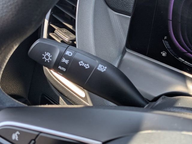 Used 2025 Kia Seltos LX image 25