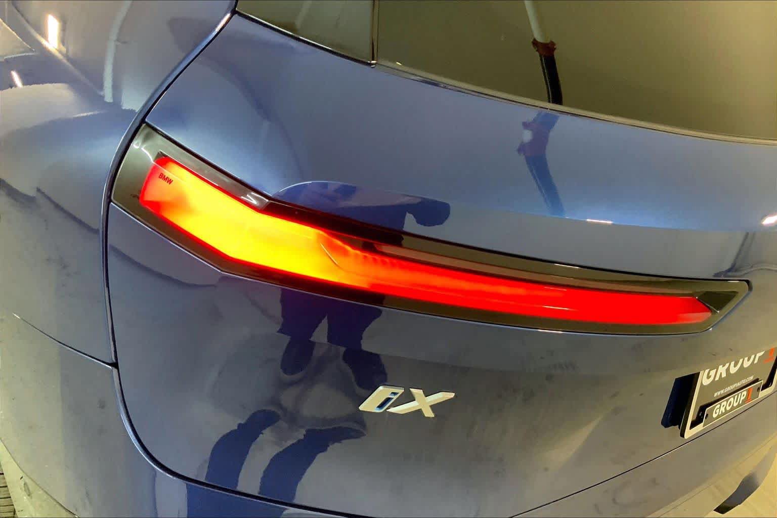 Used 2023 BMW iX xDrive50 w/ Premium Package image 28