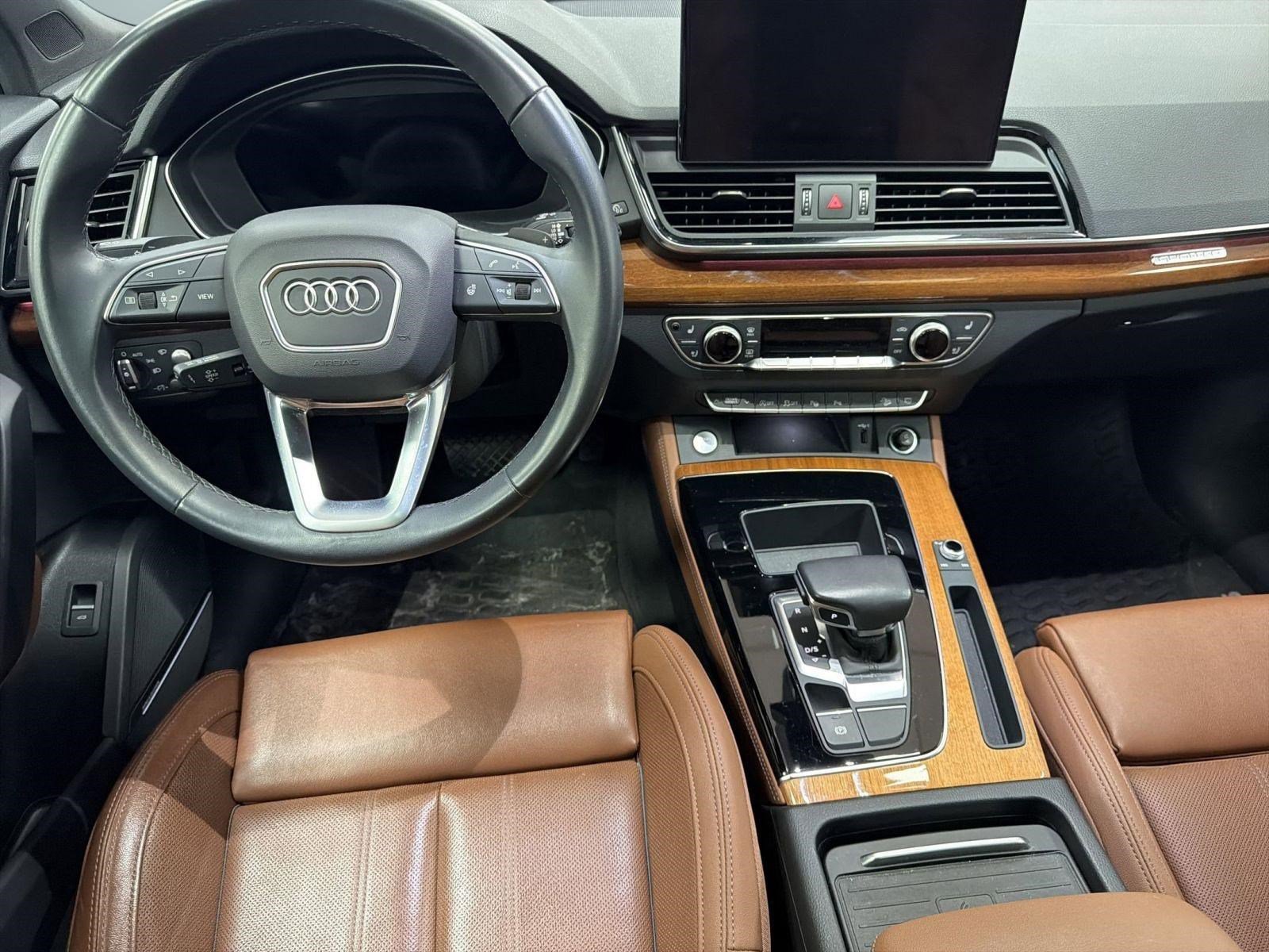 Used 2021 Audi Q5 Prestige w/ Prestige Package image 23