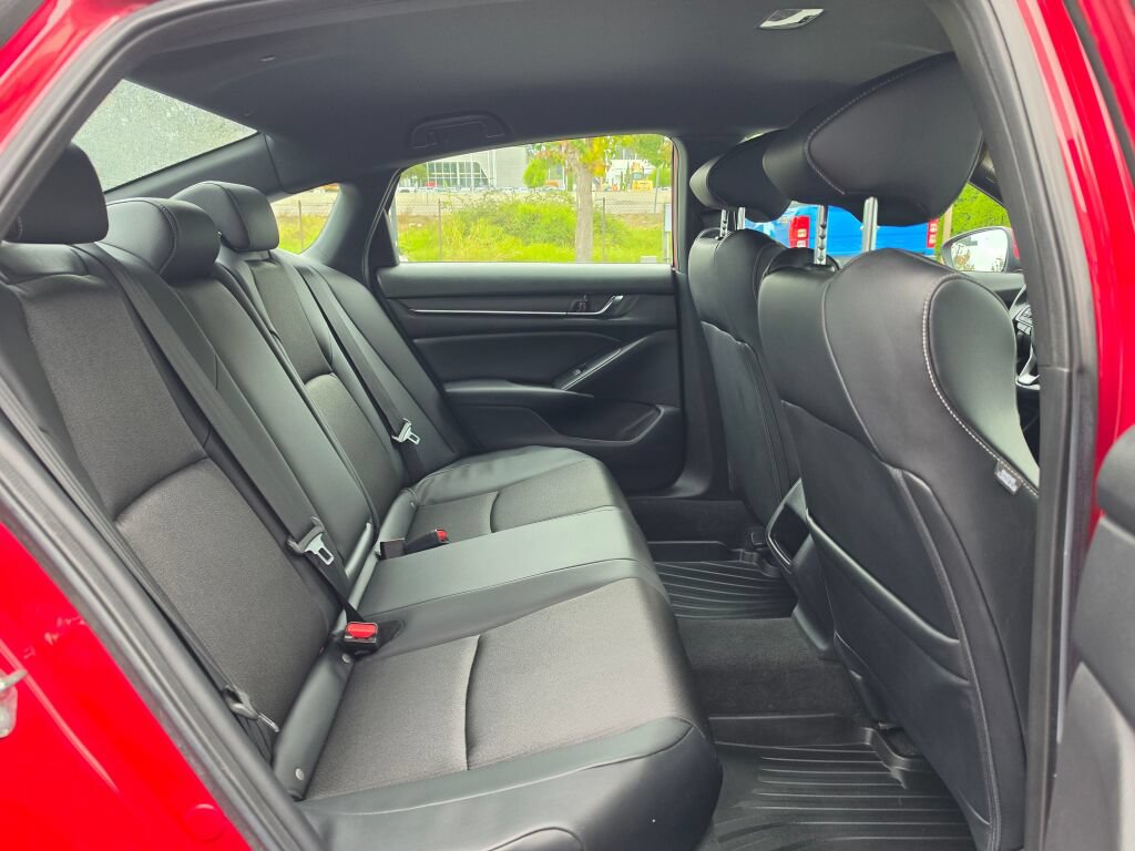 Certified 2018 Honda Accord Sport image 12