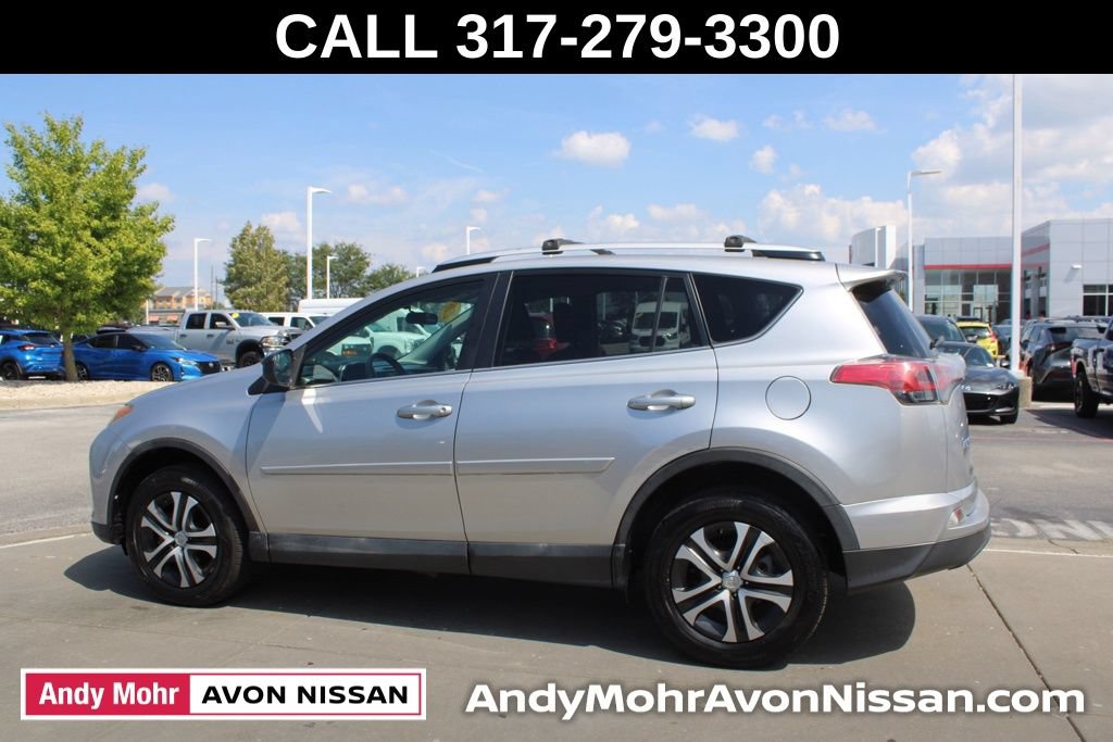 Used 2016 Toyota RAV4 LE AWD/4WD image 4