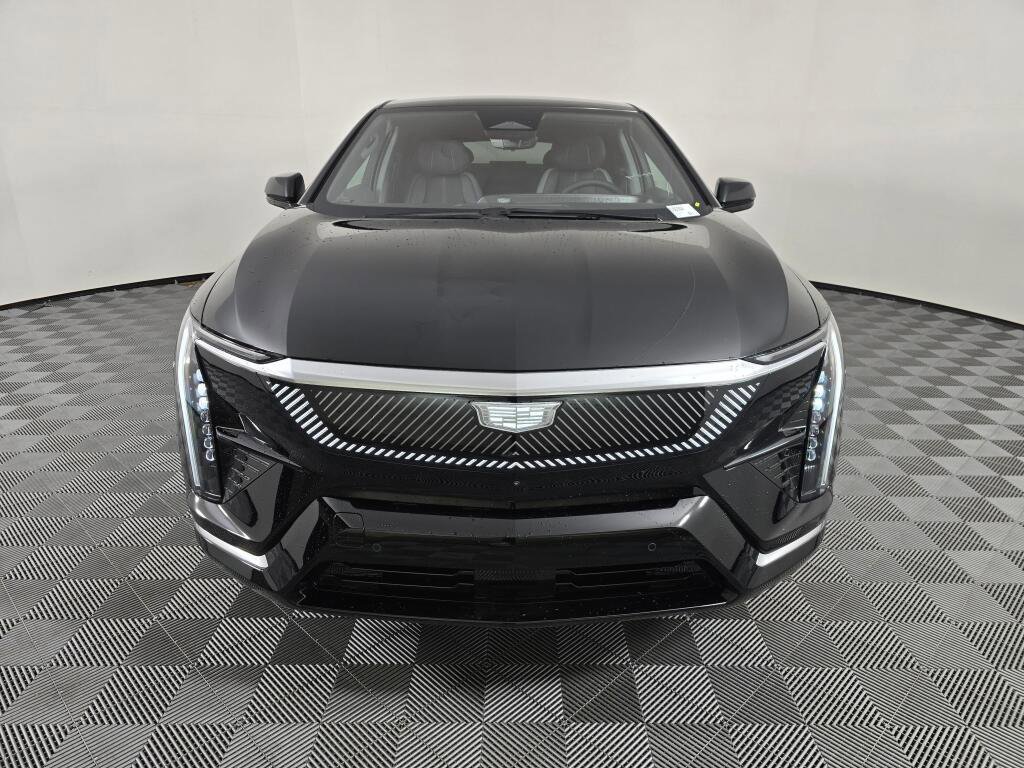New 2026 Cadillac Optiq Luxury 1 image 12