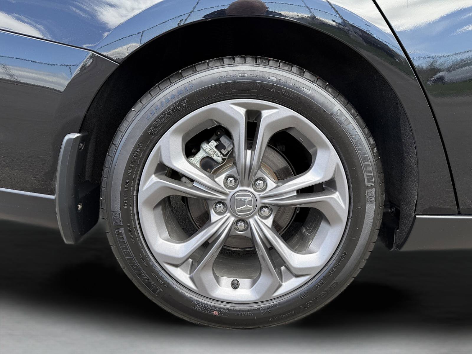 Certified 2024 Honda Accord EX image 28