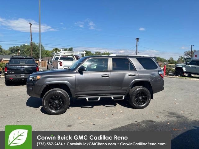 Used 2017 Toyota 4Runner SR5 AWD/4WD image 5