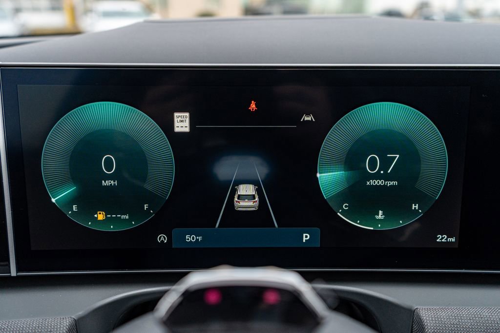 New 2025 Hyundai Tucson Limited image 31