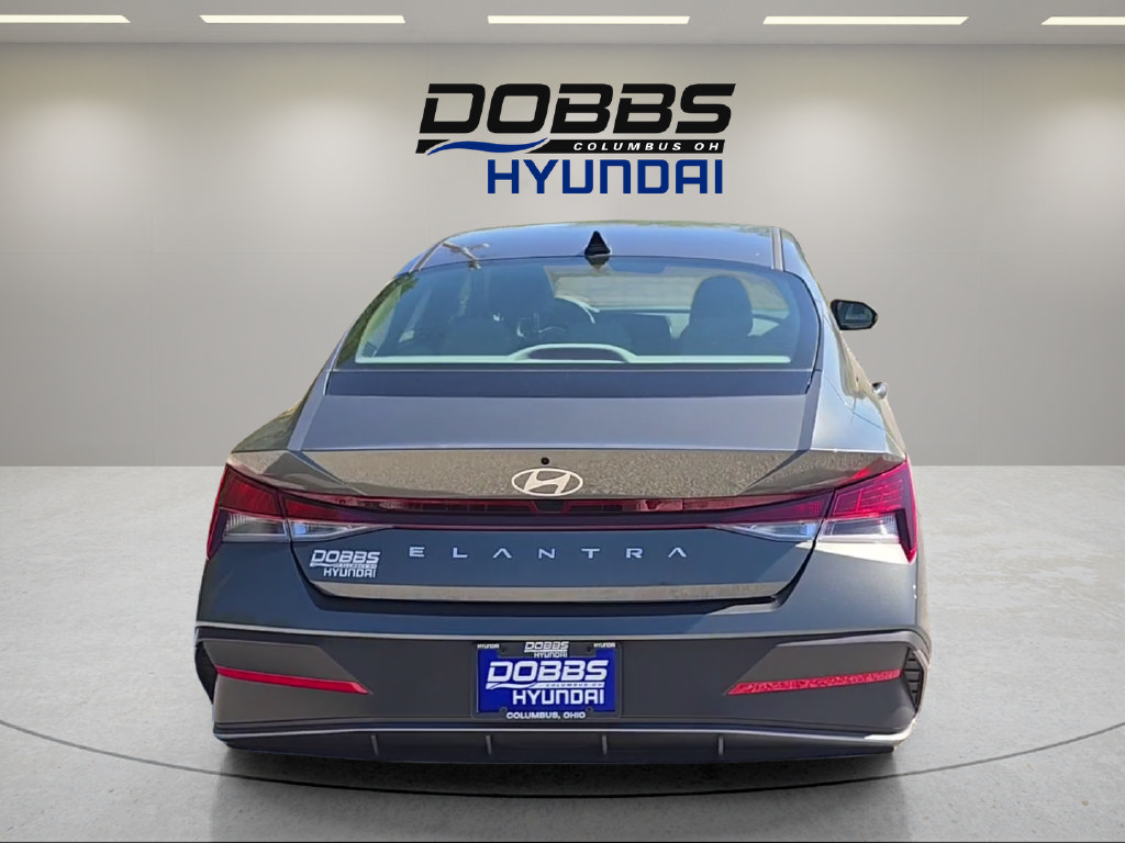 New 2026 Hyundai Elantra SE FWD image 4