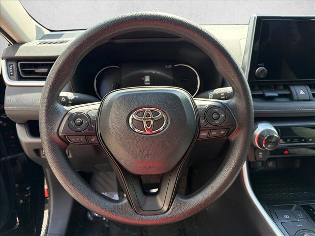 Used 2025 Toyota RAV4 LE AWD/4WD image 13