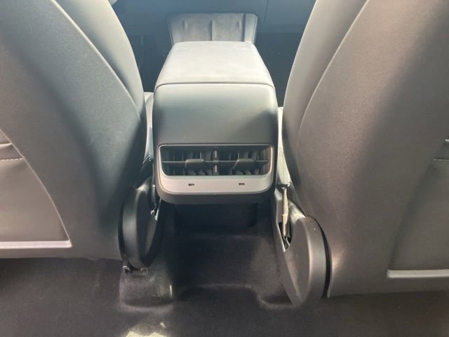 Used 2023 Tesla Model Y Long Range image 23