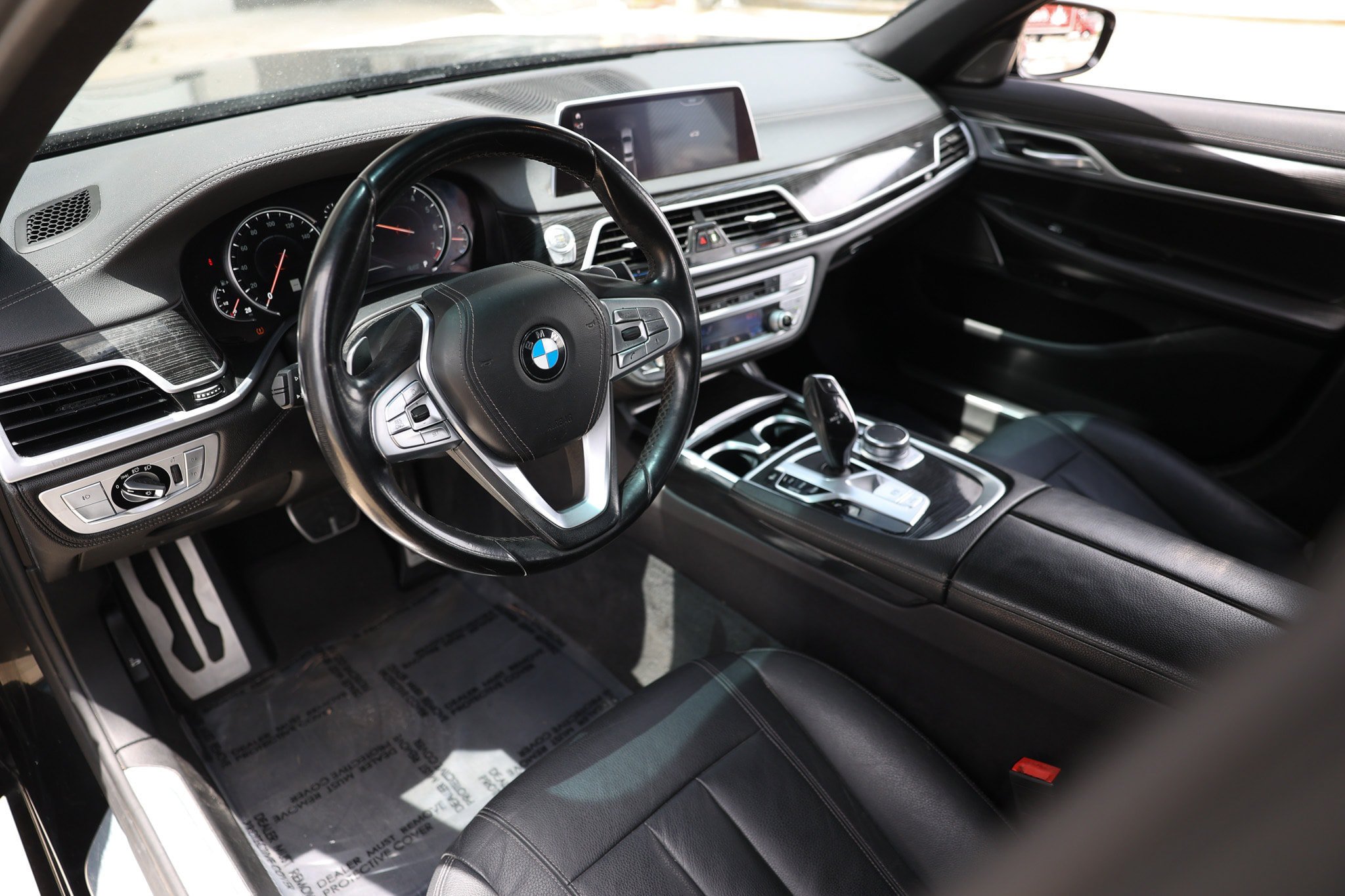Used 2019 BMW 740i w/ M Sport Package RWD image 6