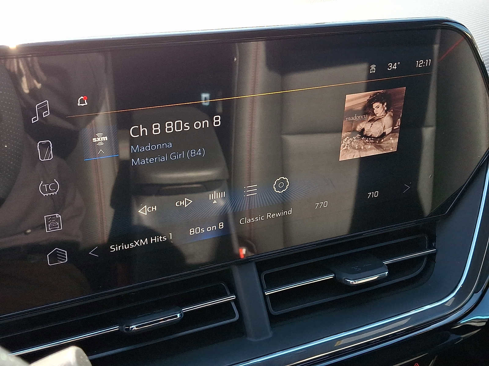 Used 2025 Chevrolet Trax RS w/ Driver Confidence Package image 16