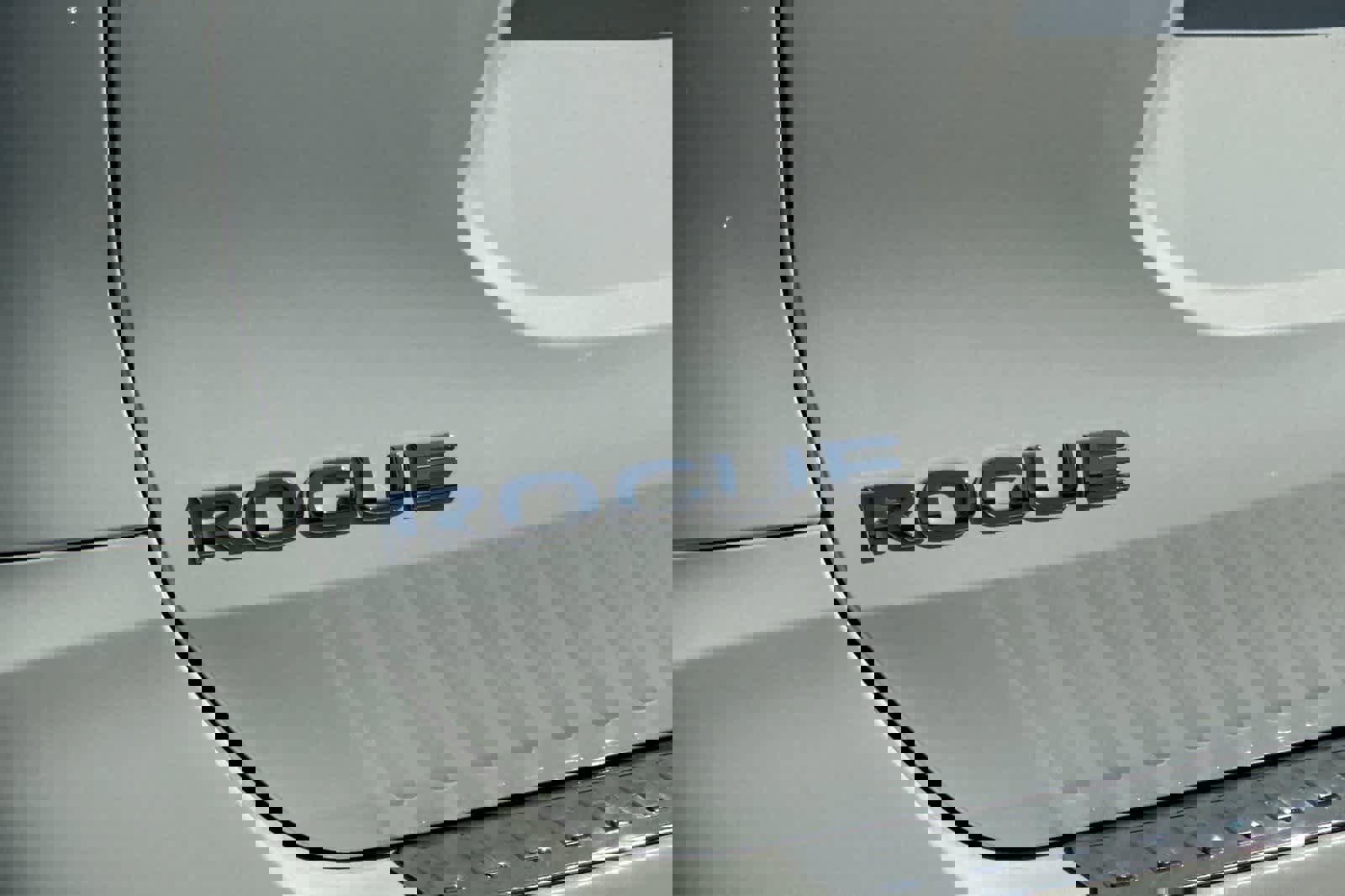 Used 2019 Nissan Rogue SV image 13