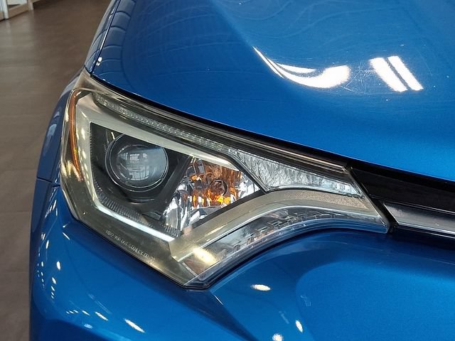 Used 2016 Toyota RAV4 LE AWD/4WD image 11