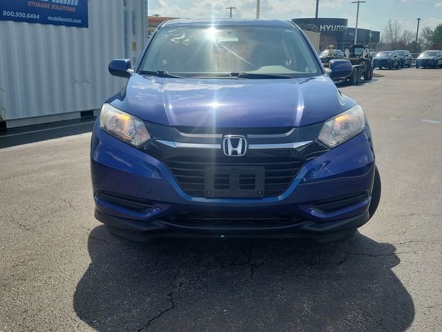 Used 2017 Honda HR-V LX image 2