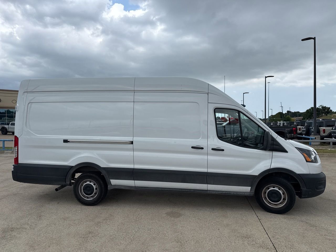 Used 2023 Ford Transit 250 148 High Roof Extended w/ Load Area Protection Package RWD image 16