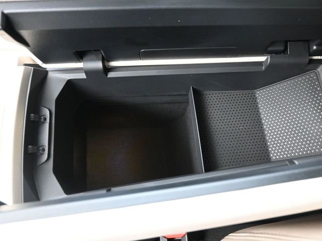 New 2025 BMW iX xDrive50 AWD/4WD image 4