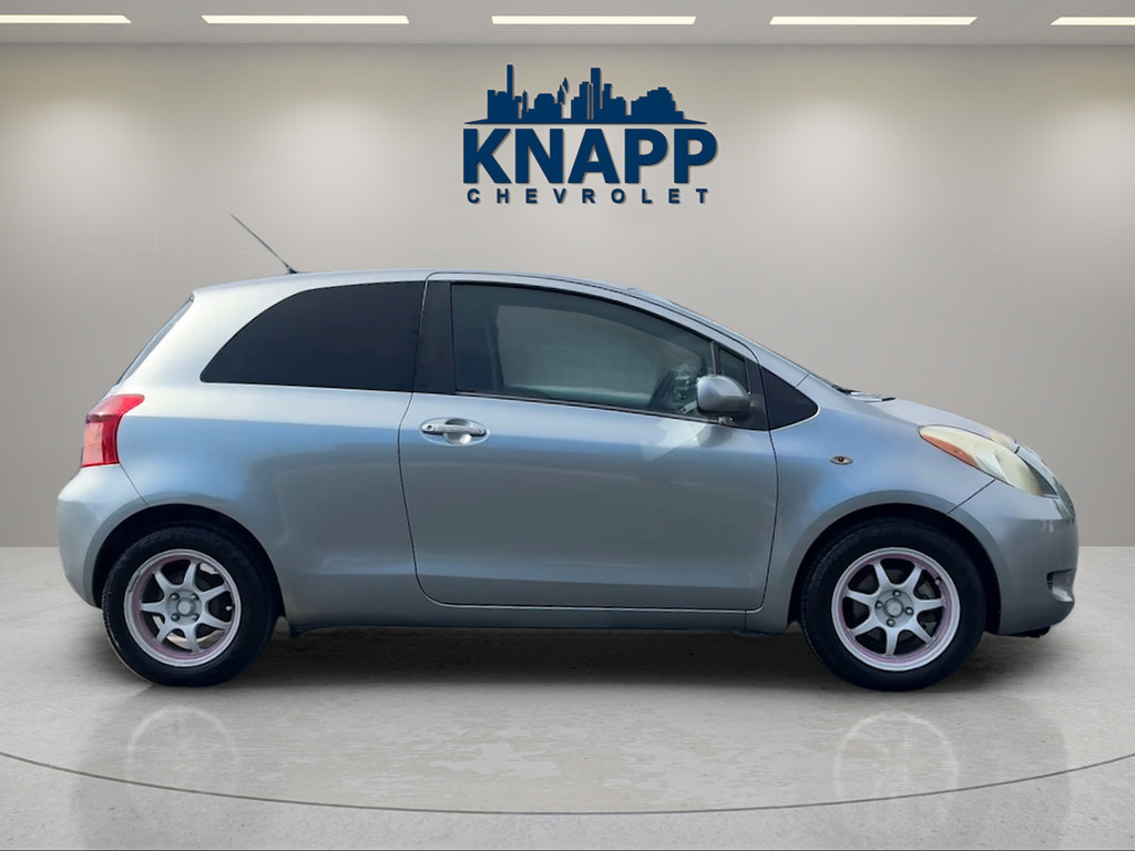 Used 2008 Toyota Yaris 2-Door Hatchback FWD image 5