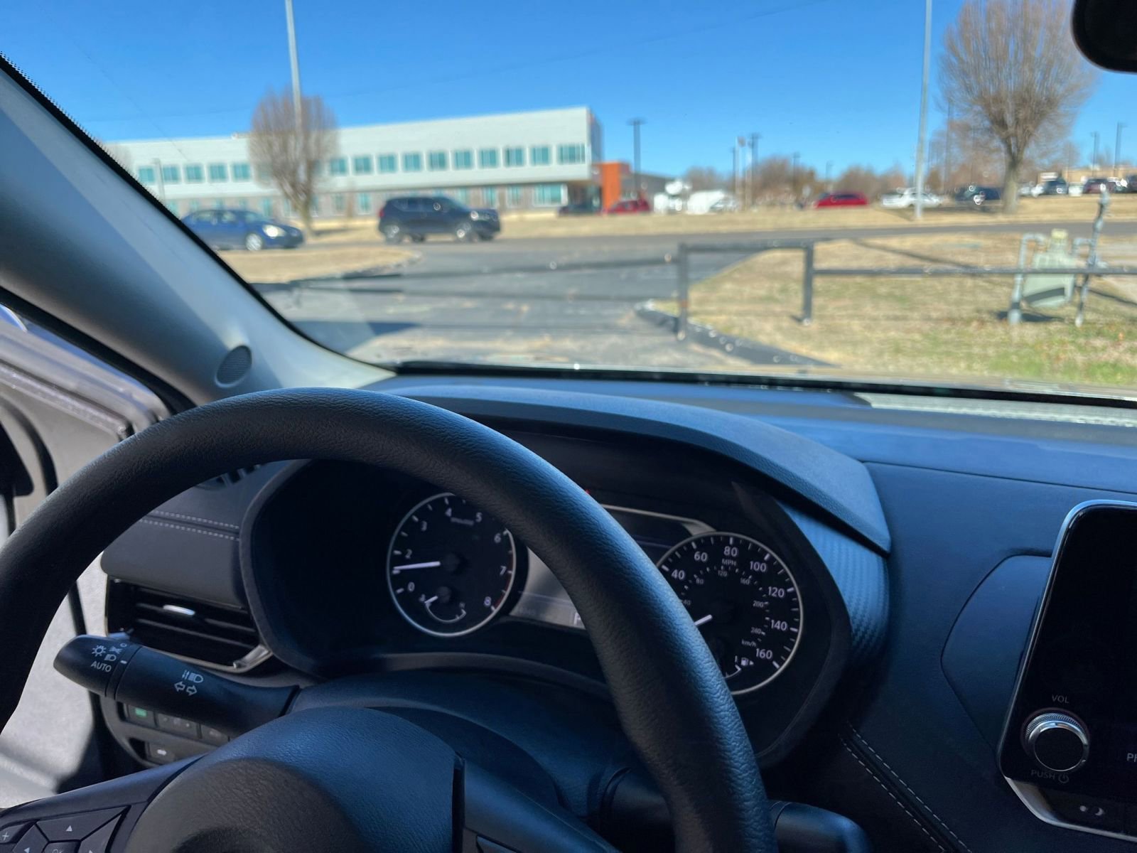 Used 2025 Nissan Sentra SV image 32