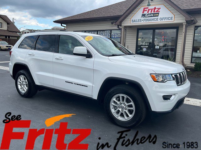 Used 2020 Jeep Grand Cherokee Laredo image 1