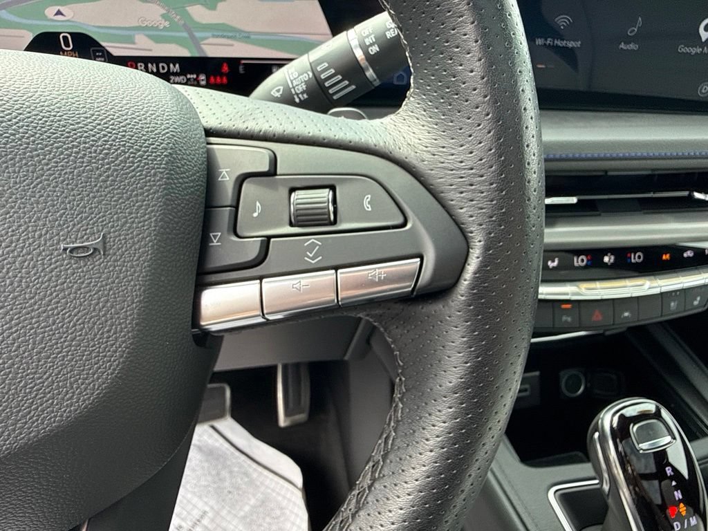 Used 2025 Cadillac XT4 Sport AWD/4WD image 27