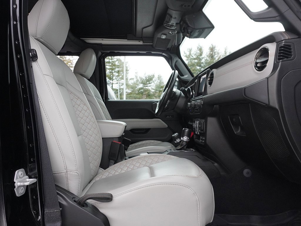 Used 2021 Jeep Wrangler Unlimited Sahara image 30