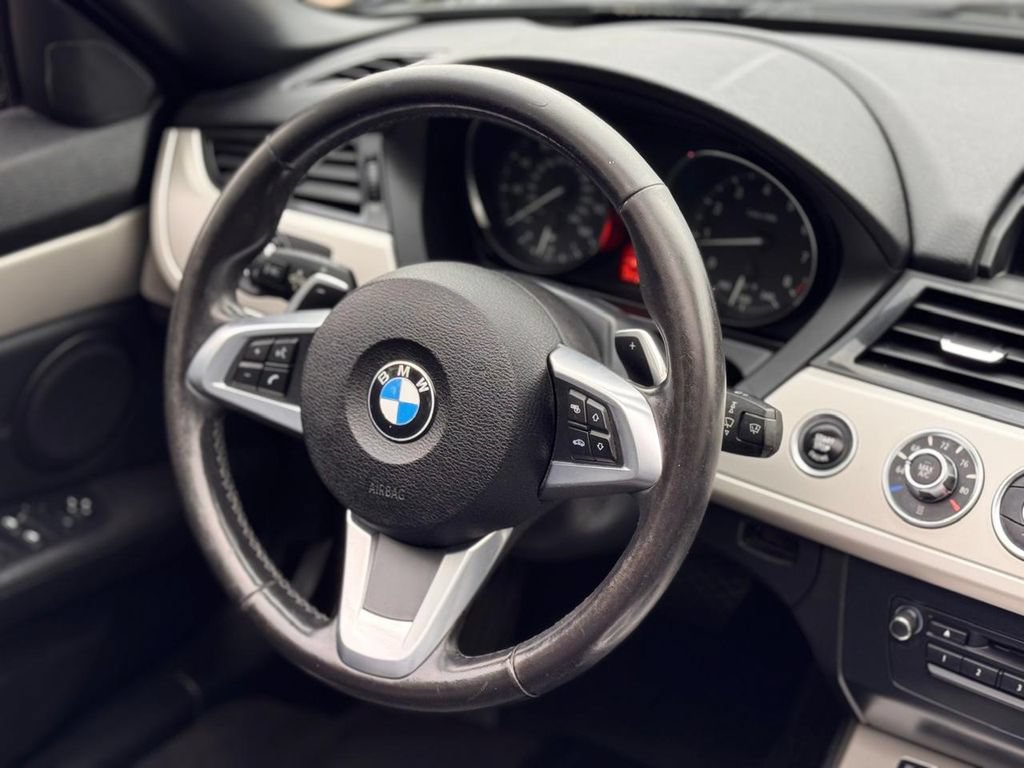 Used 2015 BMW Z4 sDrive28i RWD image 24