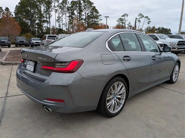 Used 2024 BMW 330e 330e iPerformance image 4