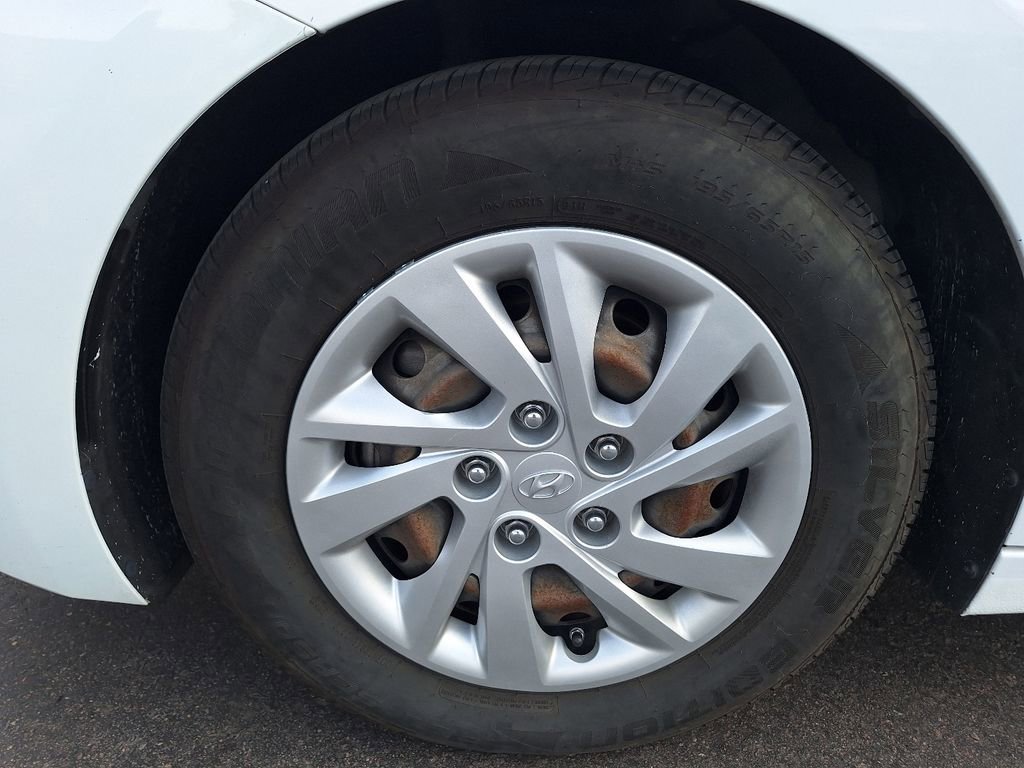 Used 2020 Hyundai Elantra SE w/ Cargo Package (C1) image 28