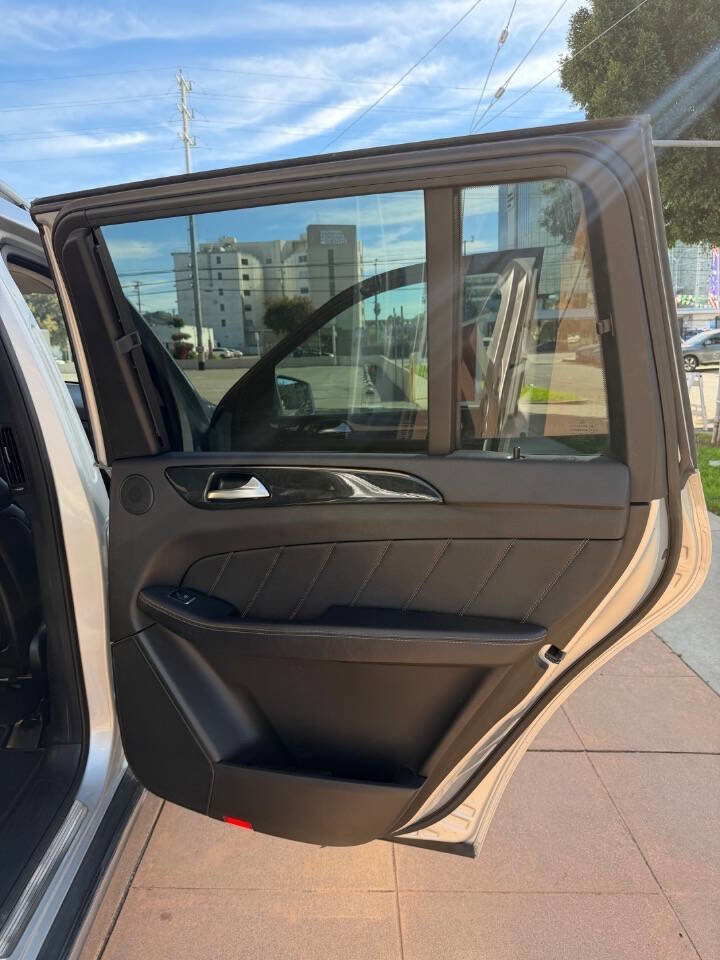 Used 2016 Mercedes-Benz GL 450 4MATIC w/ Premium I Package image 63