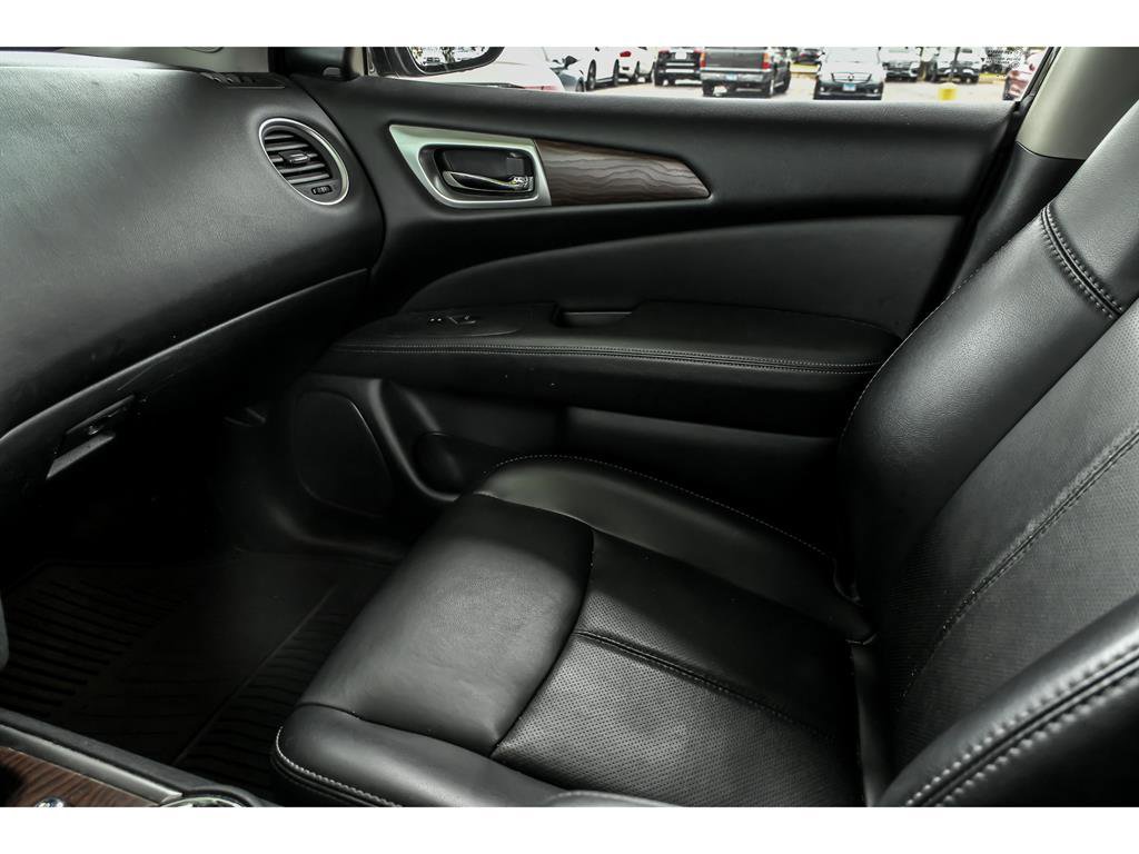 Used 2019 Nissan Pathfinder Platinum image 24